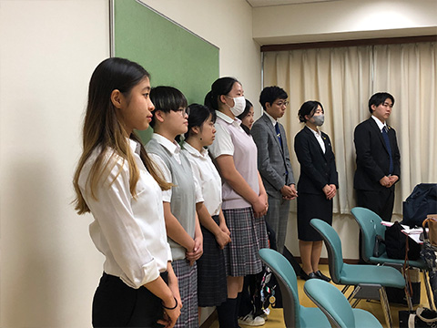 【学生を支えるローテックス(交換学生のOB.OG)・学友達】